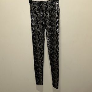 BRAND NEW BLACK/METALLIC SILVER FLEECE-LINED LEGGINGS!!